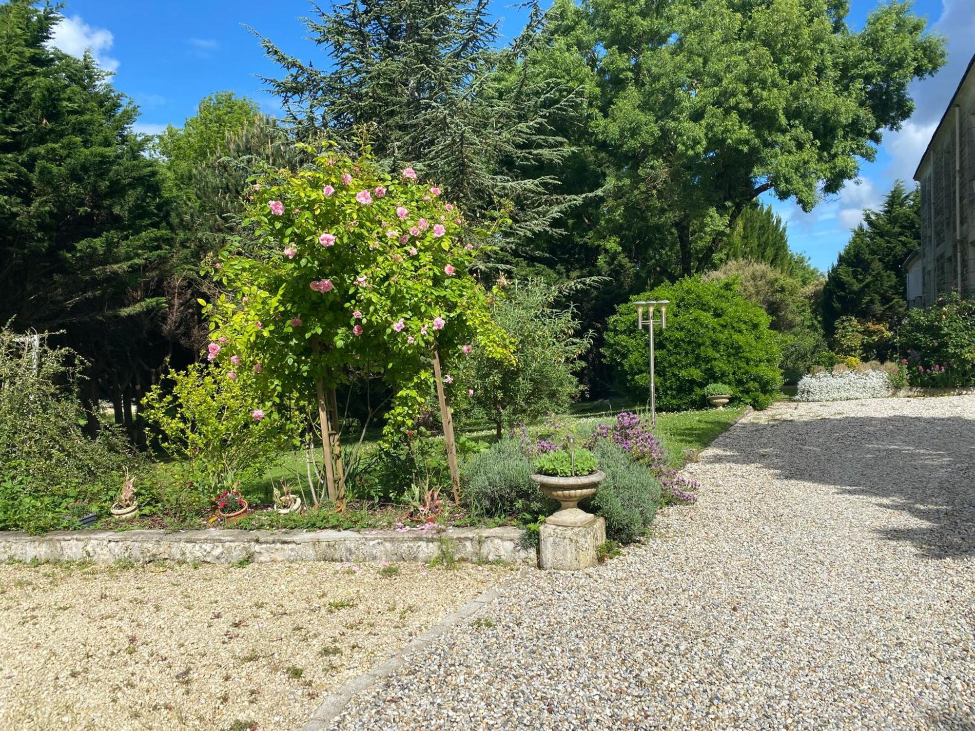 Domaine De La Perthuiserie Saint-Porchaire Exteriör bild